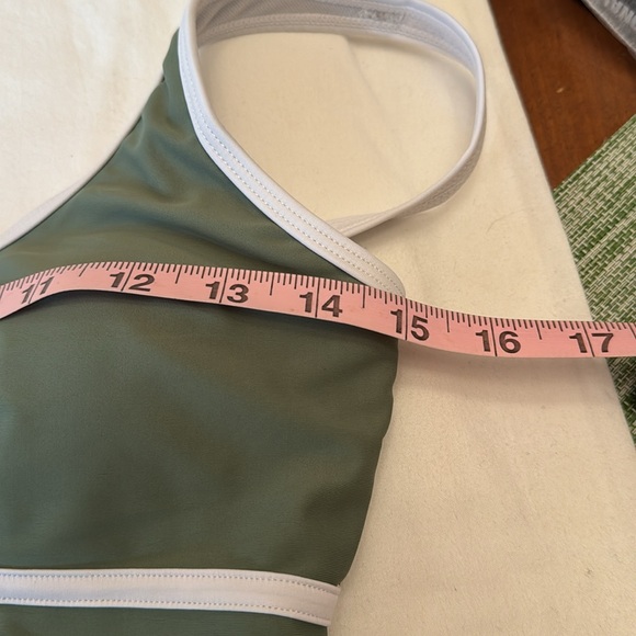 Green & White Size Small One piece bathing suit. NWOT Adjustable straps rem.pads - Picture 4 of 9